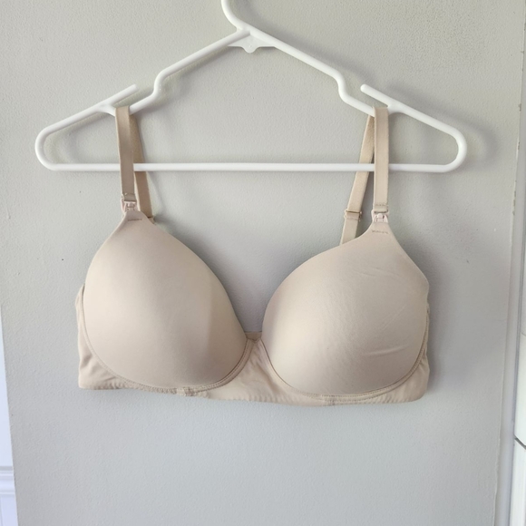 Nursing bras size 36D - Picture 2 of 12